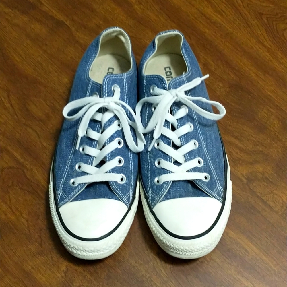 Converse Low Top Size 9.5 Denim